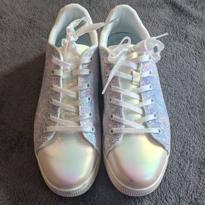 Freewalk foam fit glitter/iridescent lace up sneakers